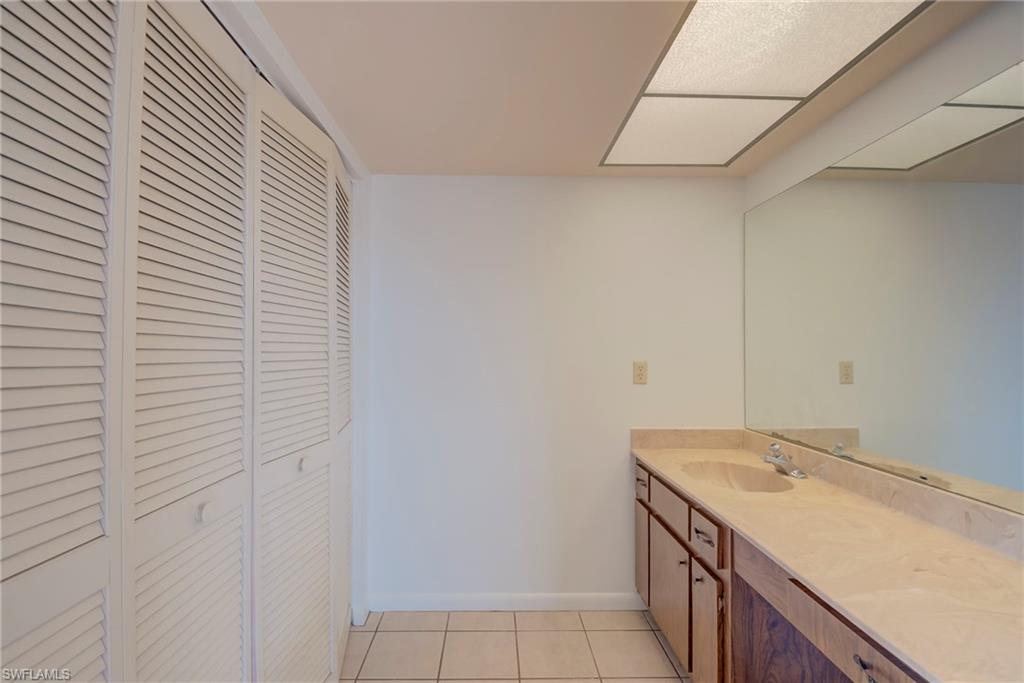 CLAM COURT - Residential