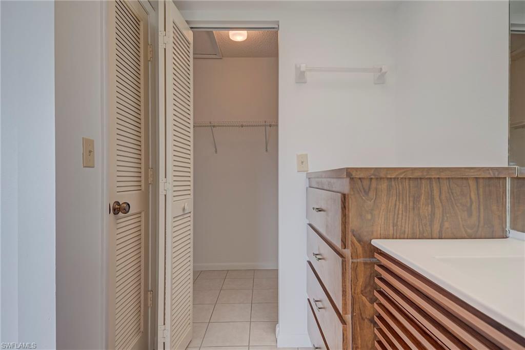 CLAM COURT - Residential