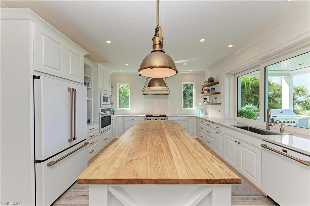 BAY TO BEACH - Residential