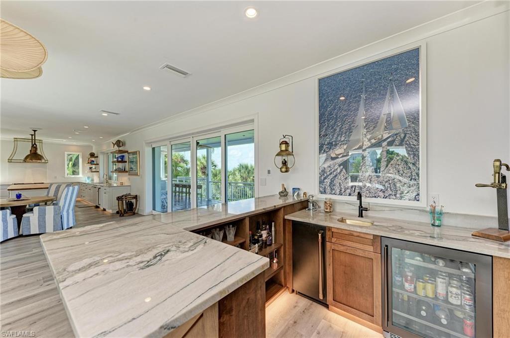 BAY TO BEACH - Residential