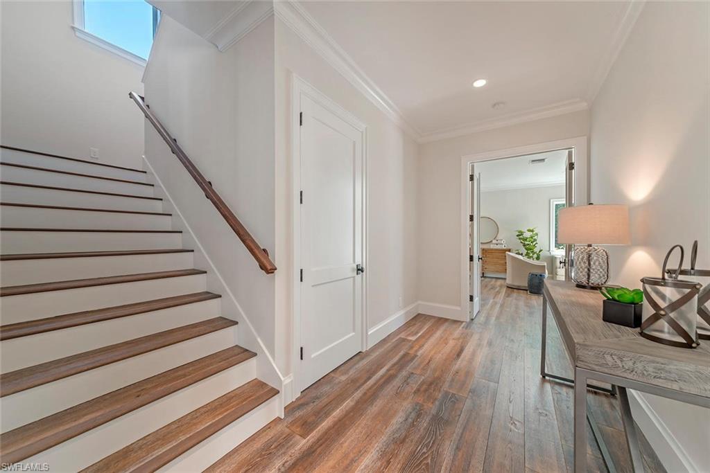 MOORINGS - Residential