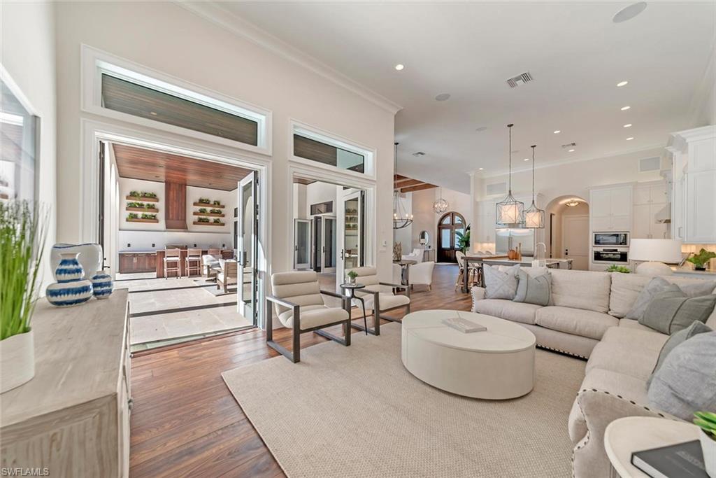 MOORINGS - Residential