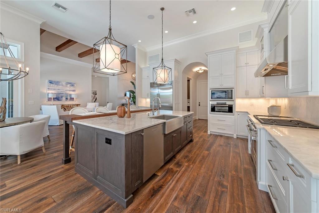 MOORINGS - Residential