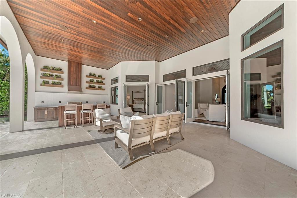 MOORINGS - Residential