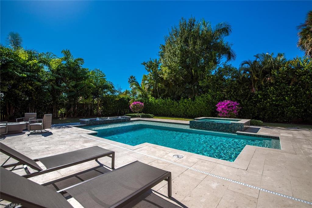 MOORINGS - Residential