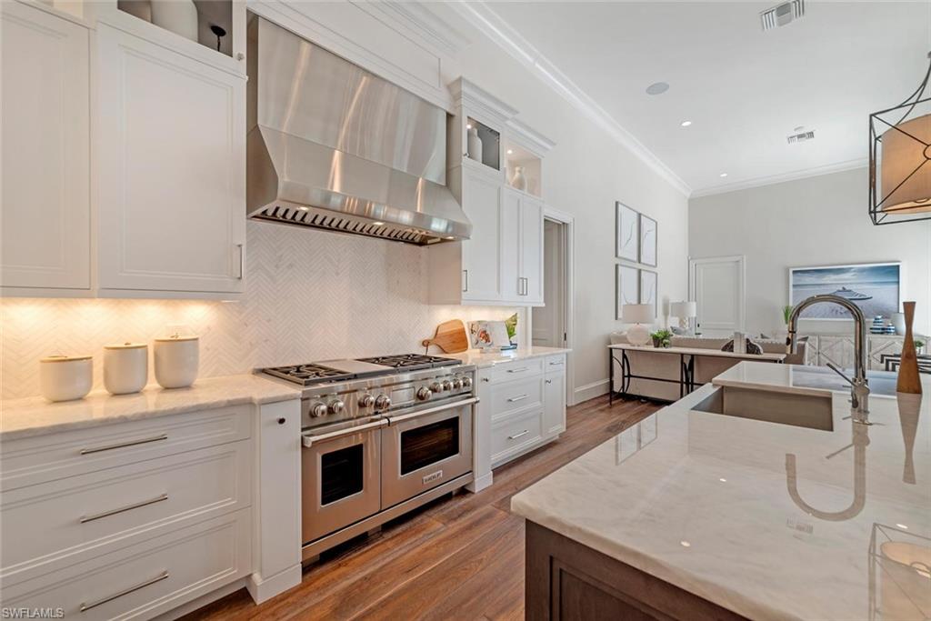 MOORINGS - Residential