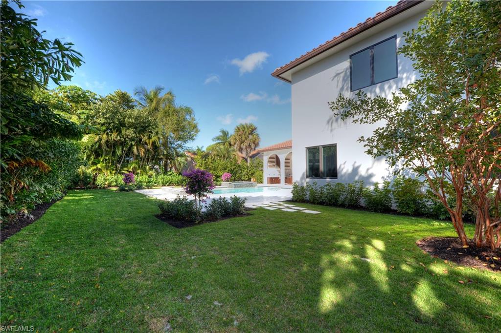 MOORINGS - Residential