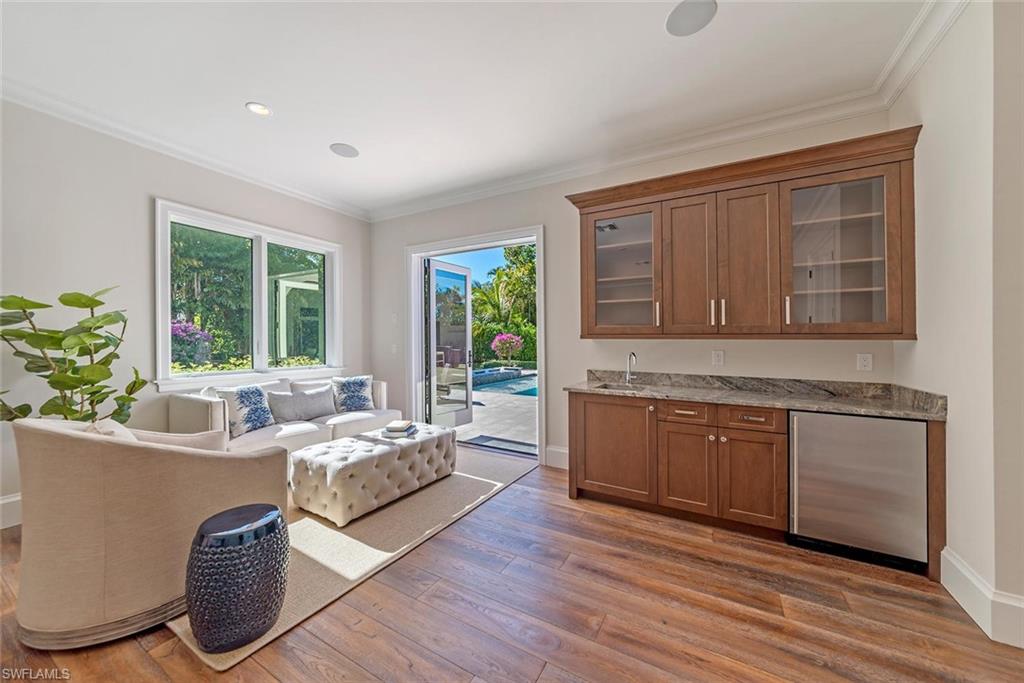 MOORINGS - Residential