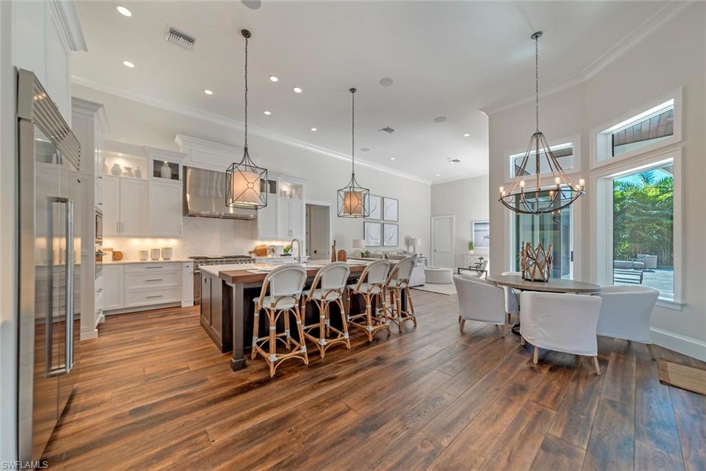 MOORINGS - Residential