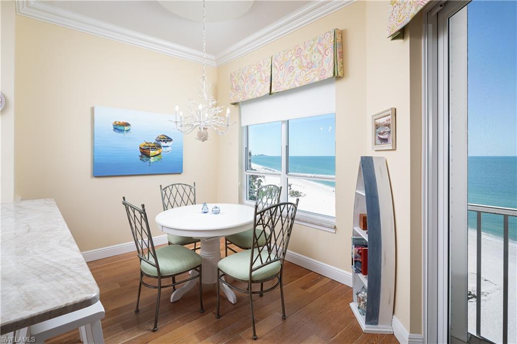 BAREFOOT BEACH CLUB - Residential