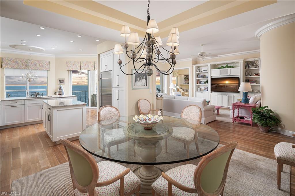 BAREFOOT BEACH CLUB - Residential