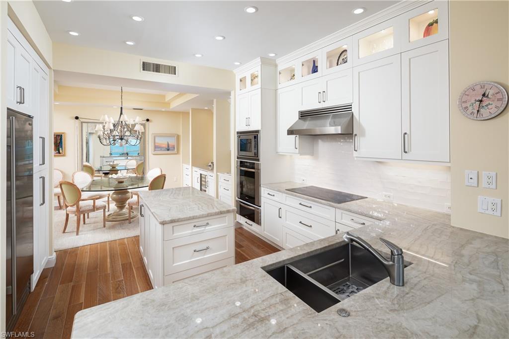 BAREFOOT BEACH CLUB - Residential