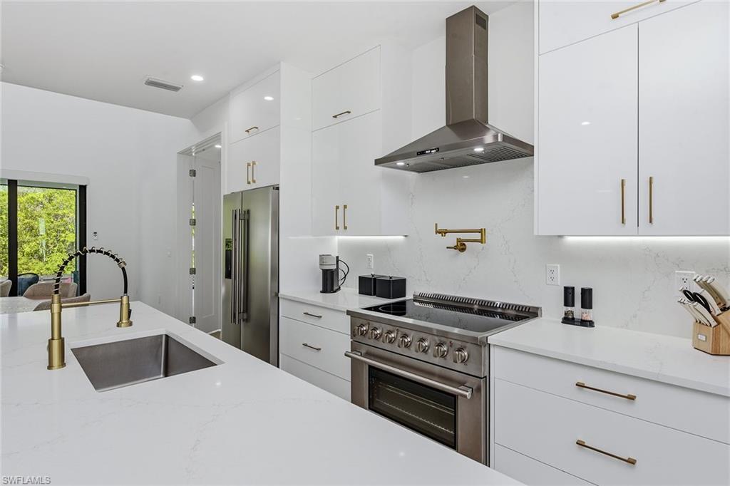 SABAL SANDS - Residential