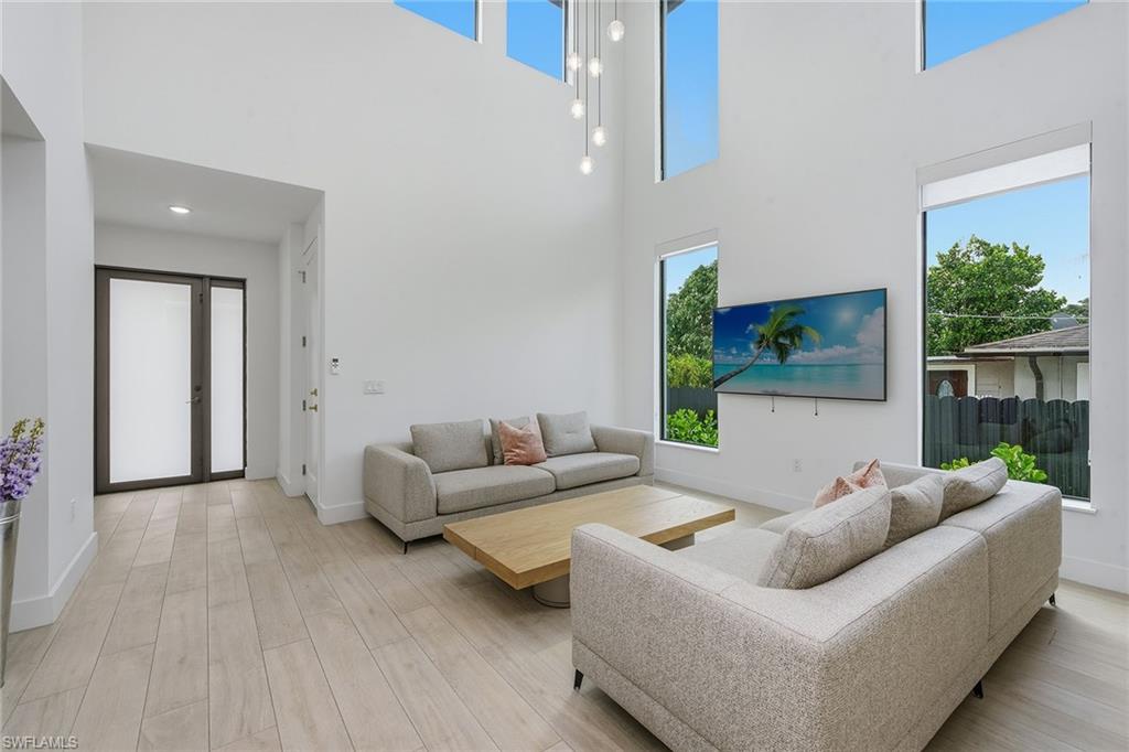 SABAL SANDS - Residential