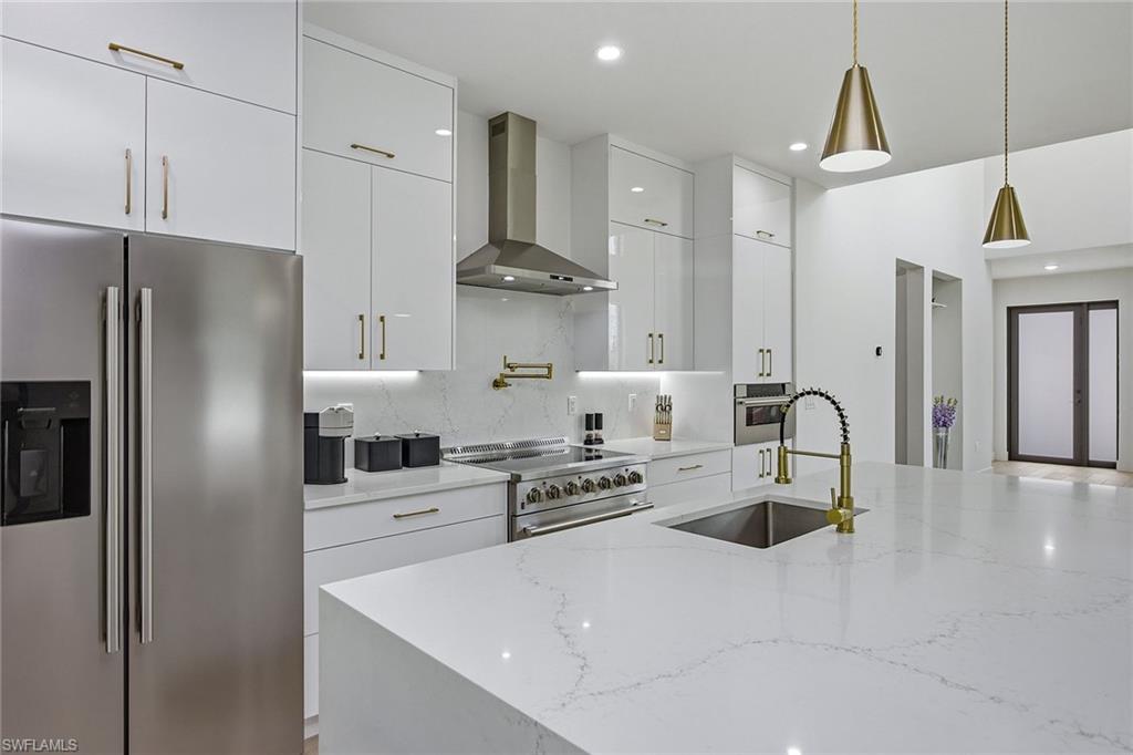 SABAL SANDS - Residential