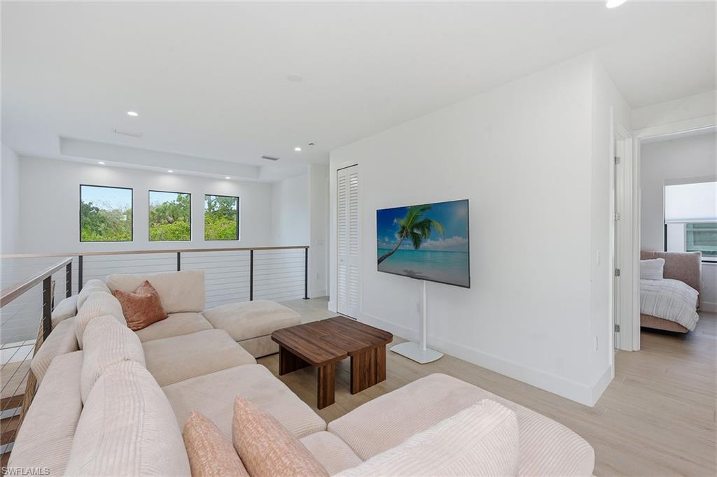 SABAL SANDS - Residential