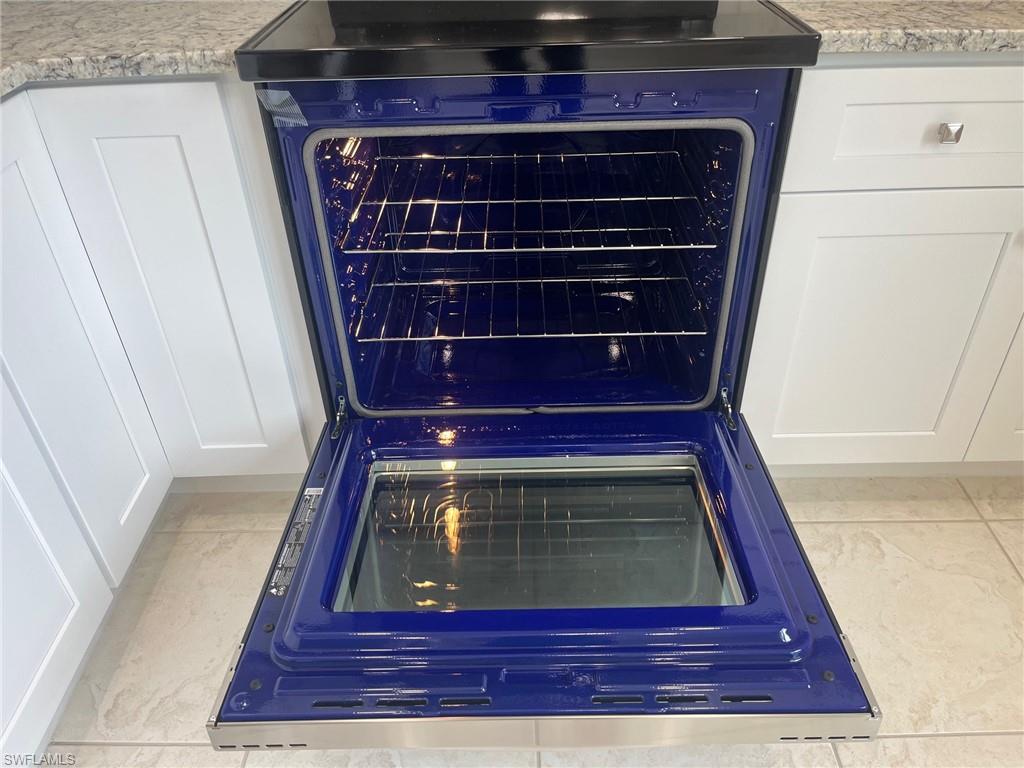 SEVEN LAKES - Residential