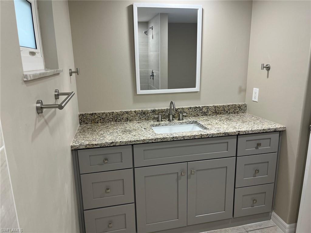 SEVEN LAKES - Residential