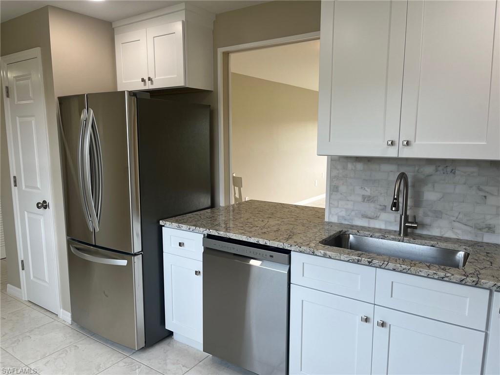 SEVEN LAKES - Residential