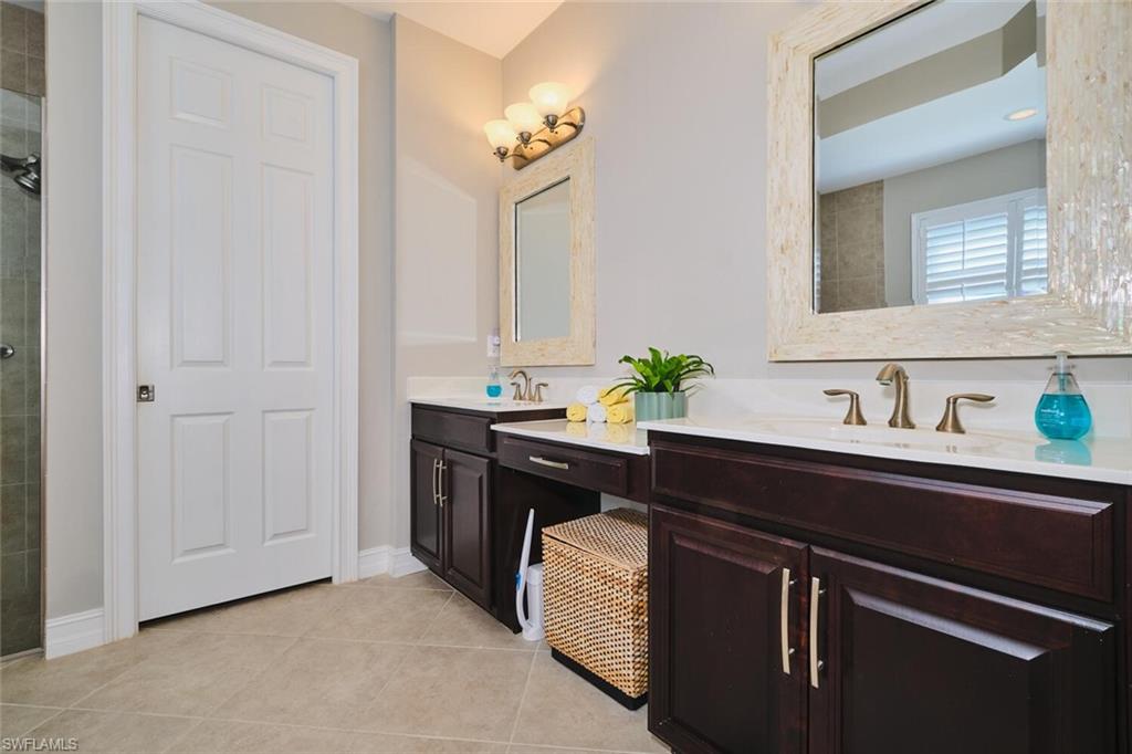 CELEBRATION CAPE - Residential