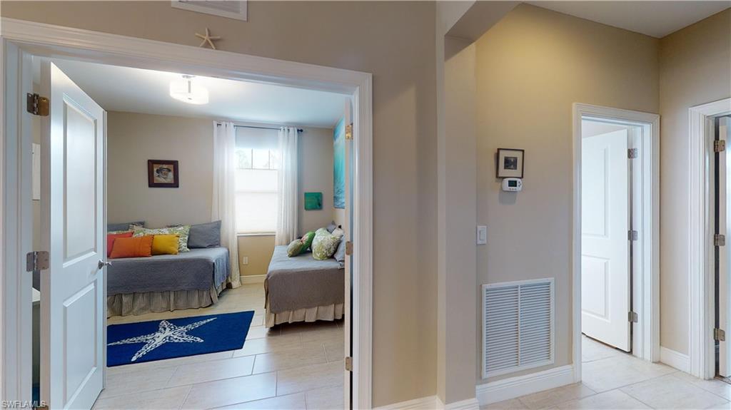 COACH HOMES AT LIVINGSTON LAKES - Residential