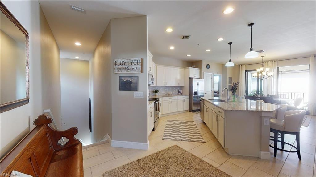 COACH HOMES AT LIVINGSTON LAKES - Residential