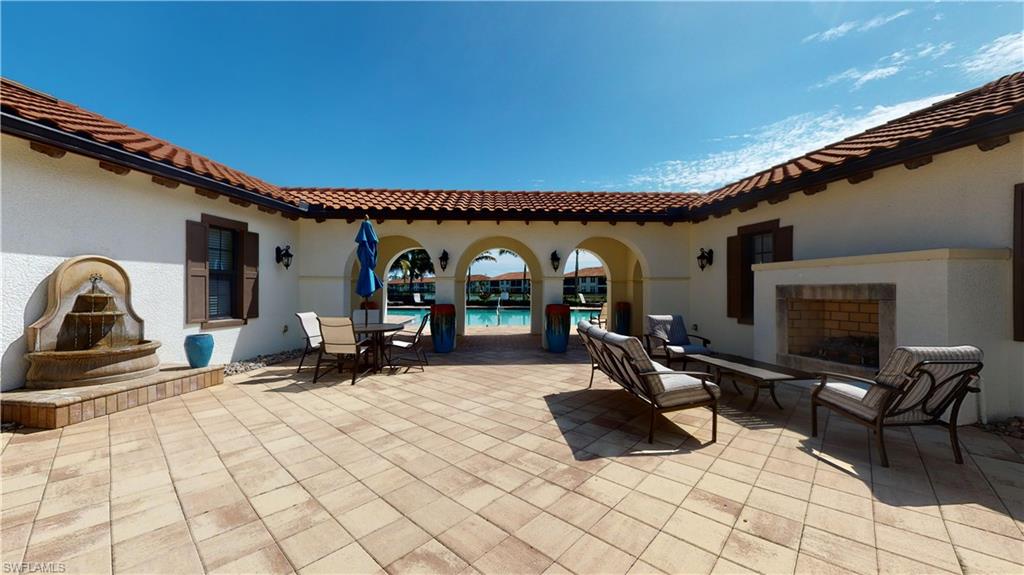 COACH HOMES AT LIVINGSTON LAKES - Residential