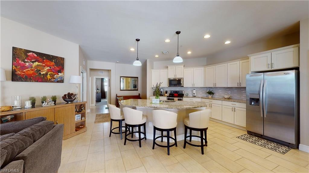 COACH HOMES AT LIVINGSTON LAKES - Residential