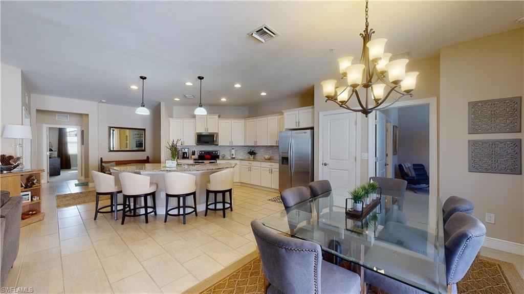 COACH HOMES AT LIVINGSTON LAKES - Residential