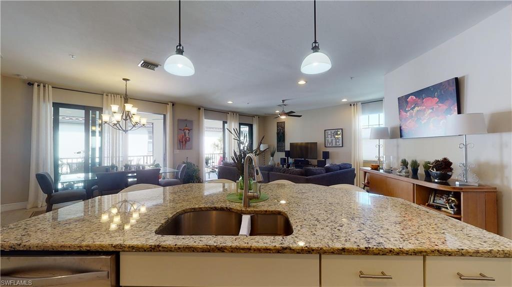 COACH HOMES AT LIVINGSTON LAKES - Residential