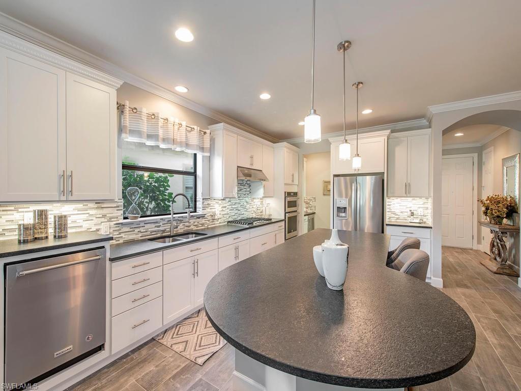 WINDING CYPRESS - Residential