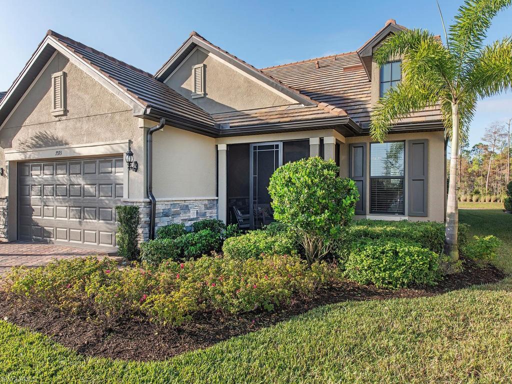 WINDING CYPRESS - Residential