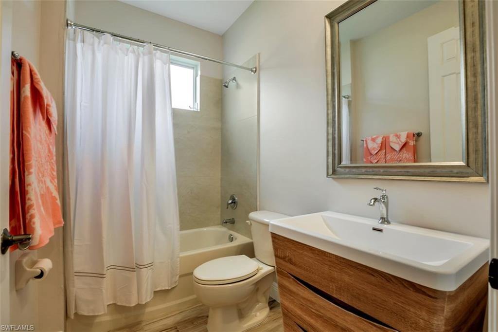 MARCO BEACH - Residential