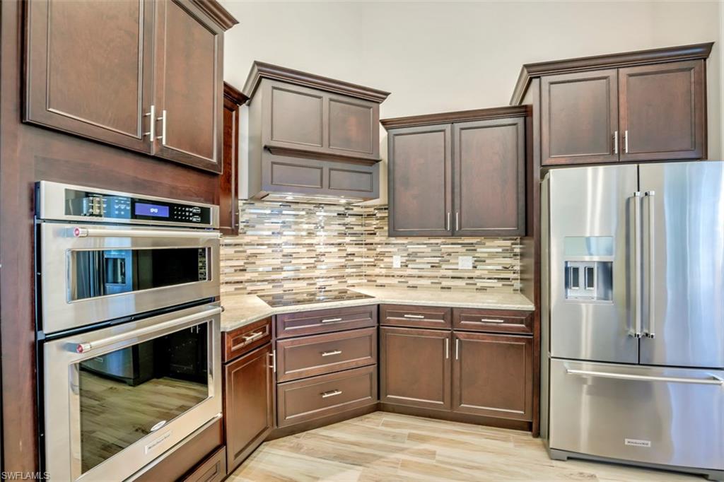 MARCO BEACH - Residential