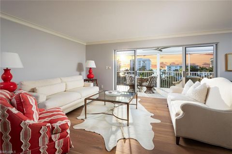 Photo of 1200 Gulf Shore BLVD N #503, NAPLES, FL 34102 (MLS # 226005364)