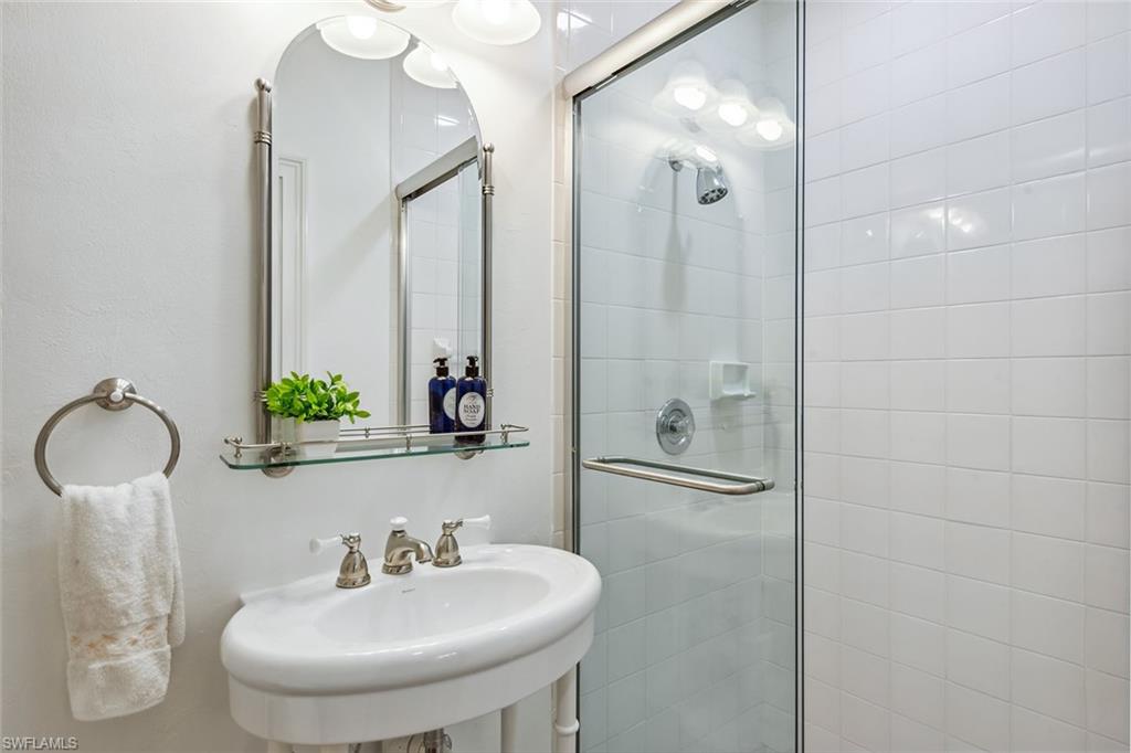 PINE RIDGE - Residential