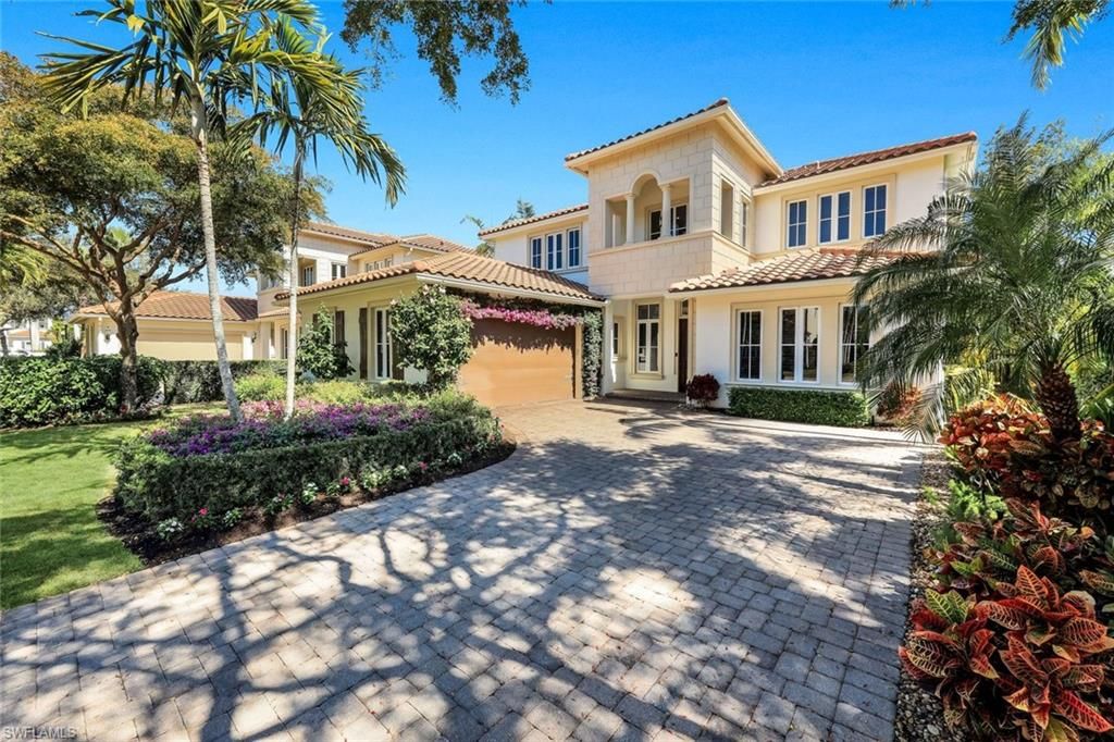 Photo of 2106 Modena CT, NAPLES, FL 34105 (MLS # 226007565)