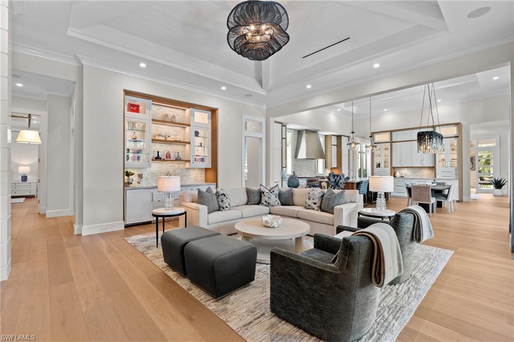 PARK SHORE - Residential