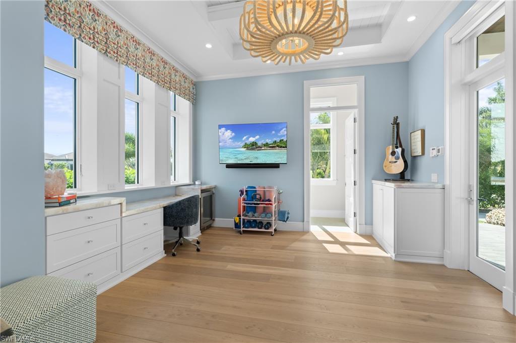 PARK SHORE - Residential