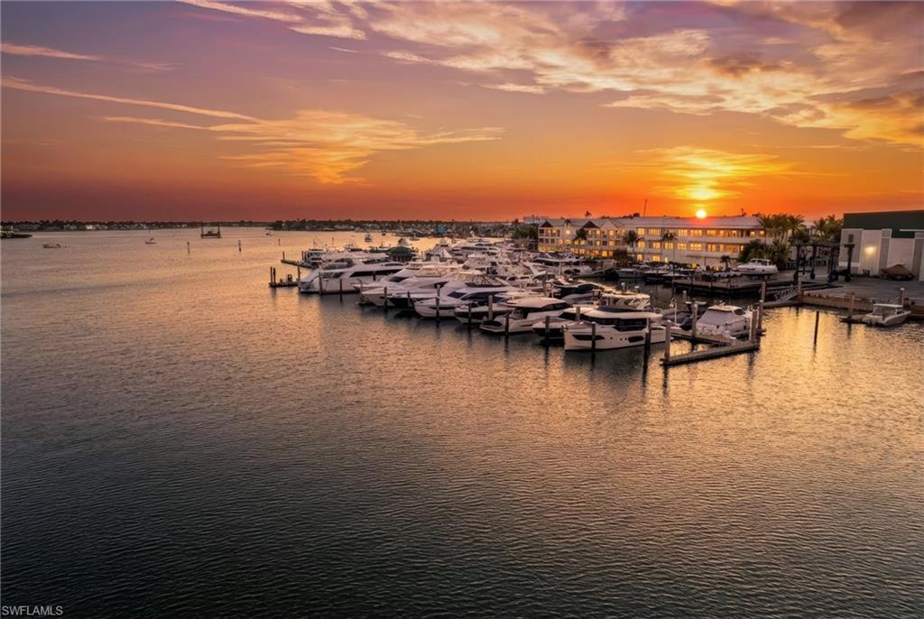 MARINA MANOR - Residential