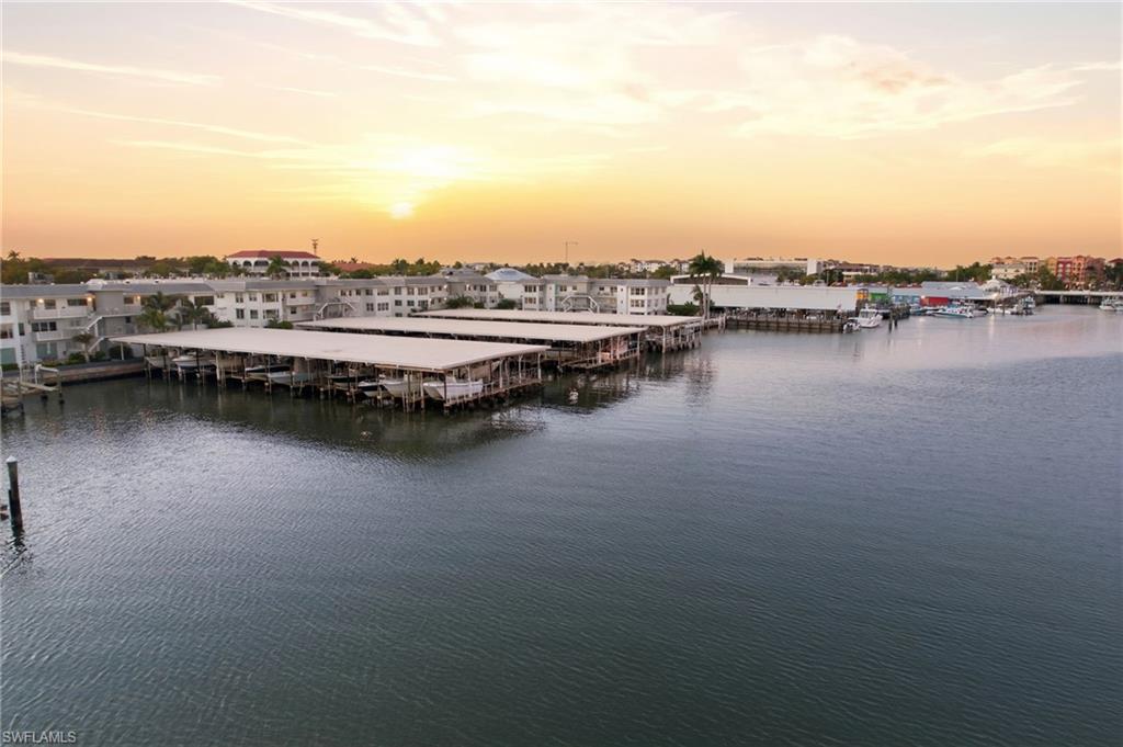 MARINA MANOR - Residential