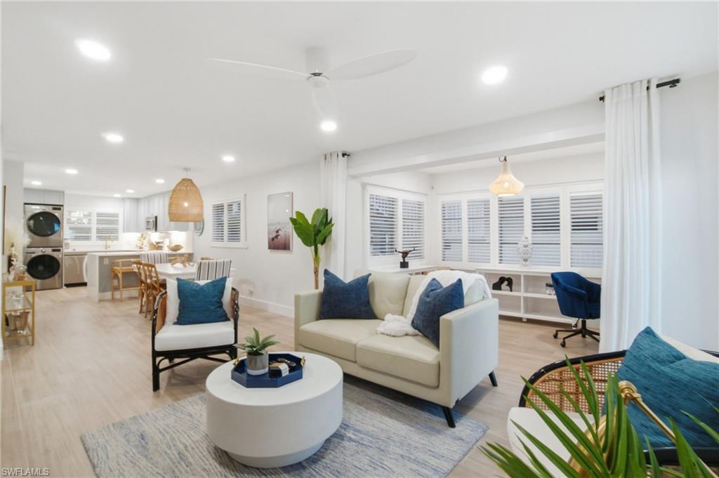 MARINA MANOR - Residential