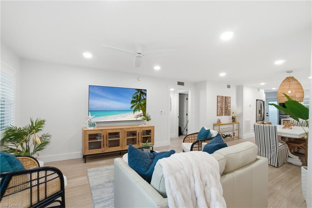 MARINA MANOR - Residential