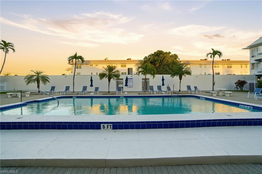 MARINA MANOR - Residential