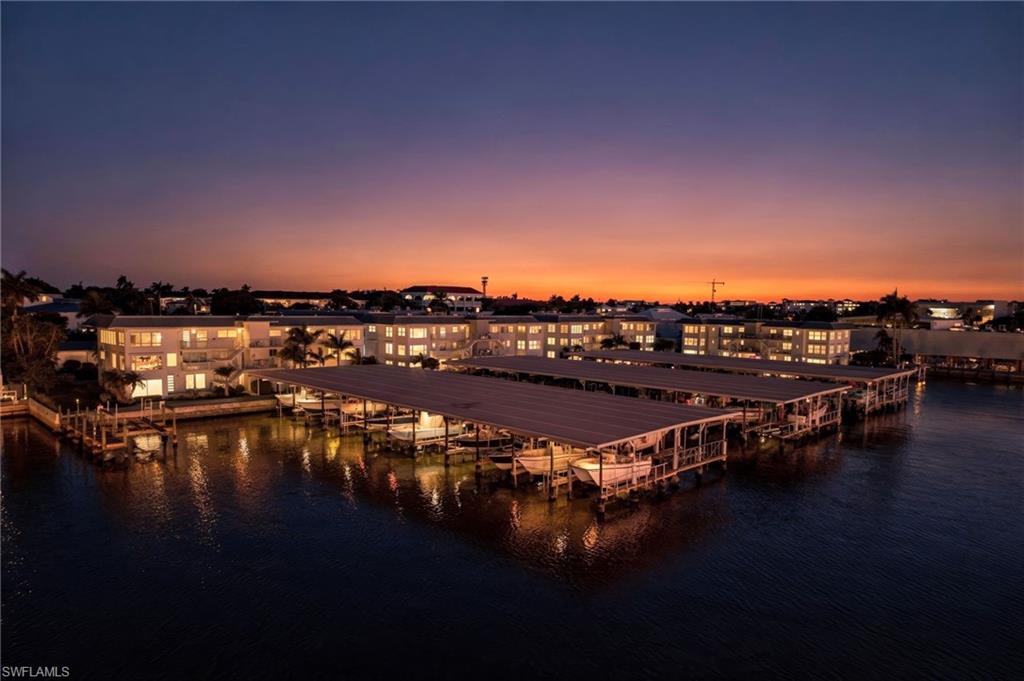 MARINA MANOR - Residential