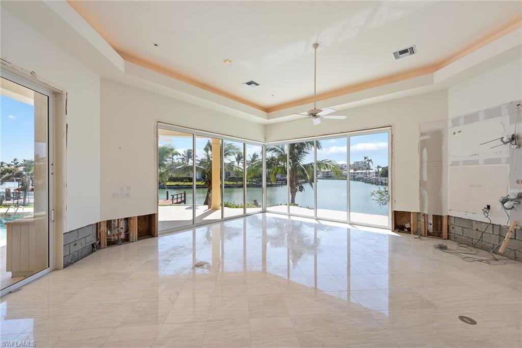 MOORINGS - Residential