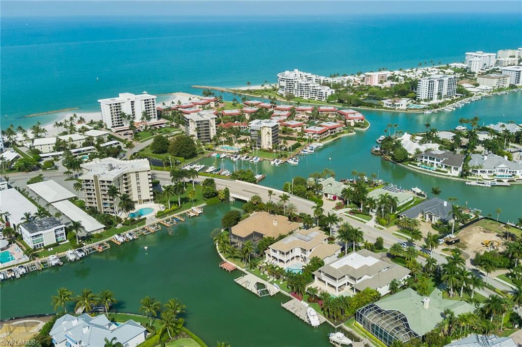 MOORINGS - Residential