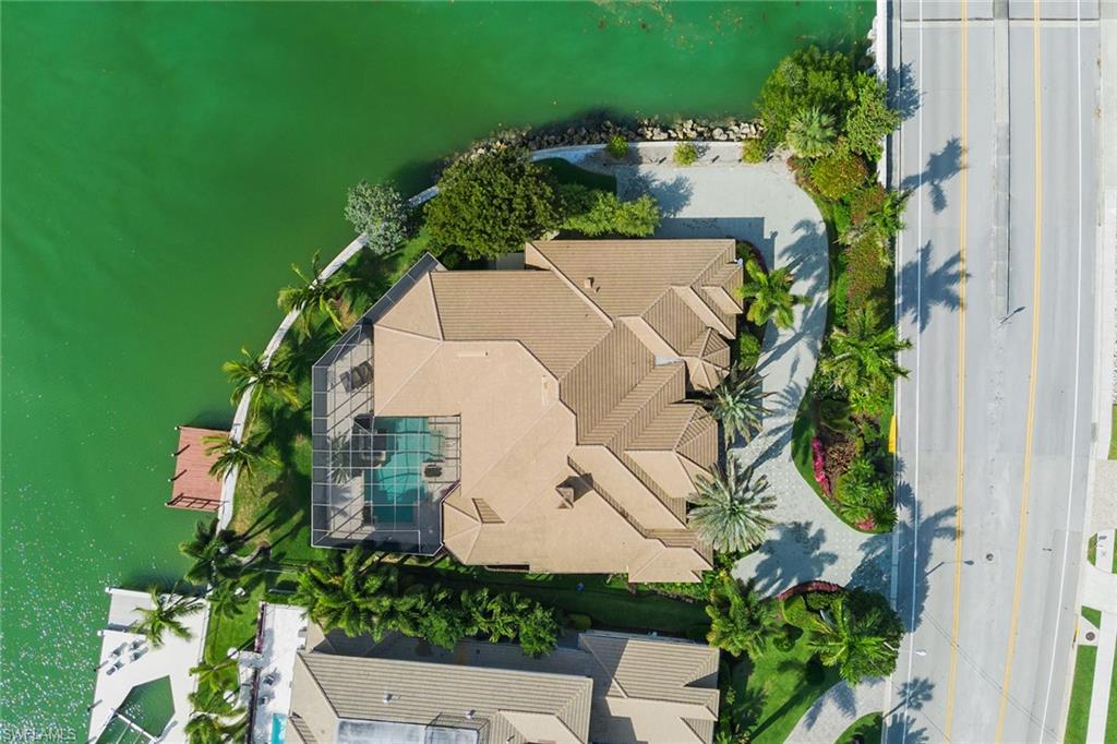 MOORINGS - Residential