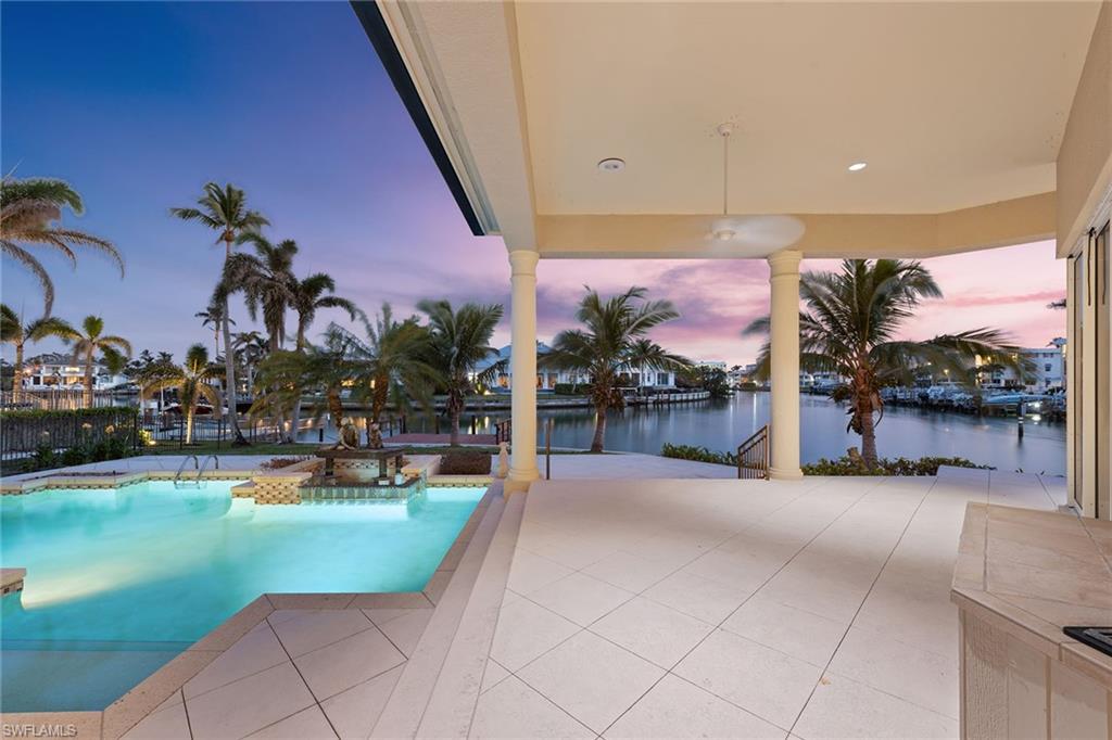 MOORINGS - Residential