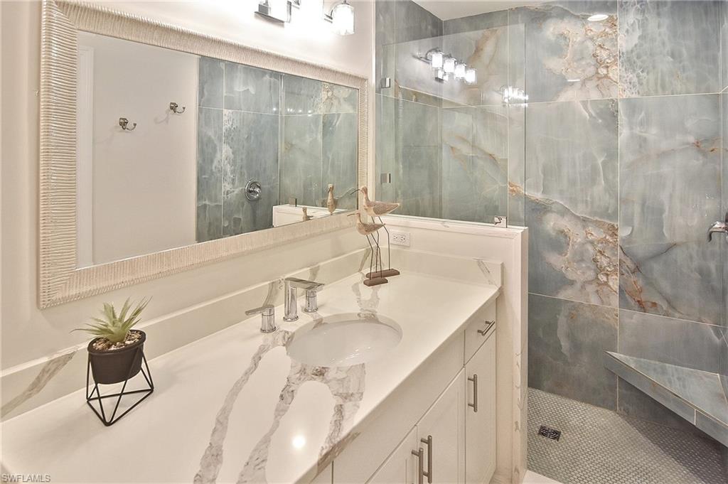 LAKESIDE GREEN - Residential